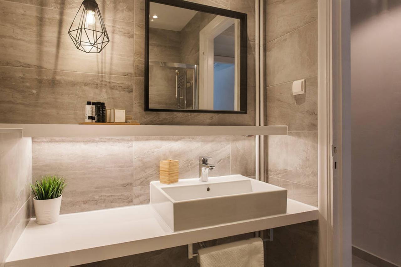 Chic And Cosy Flat In Plaka By Upstreet Apartamento Atenas Exterior foto