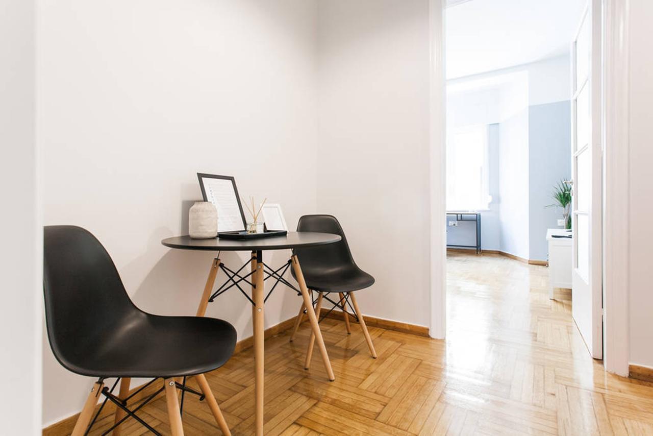 Chic And Cosy Flat In Plaka By Upstreet Apartamento Atenas Exterior foto